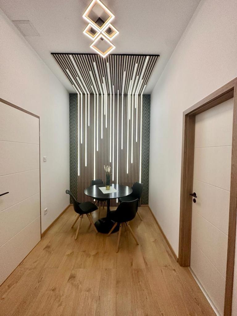 Apartment At Gozsdu Courtyard #Partyzone #Downtown #Freeparking Budapeste Exterior foto