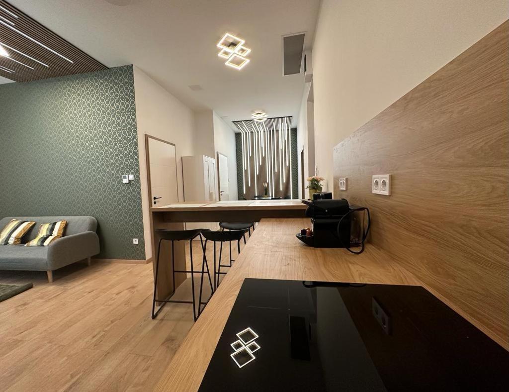 Apartment At Gozsdu Courtyard #Partyzone #Downtown #Freeparking Budapeste Exterior foto