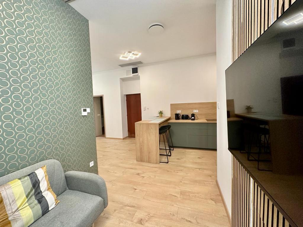 Apartment At Gozsdu Courtyard #Partyzone #Downtown #Freeparking Budapeste Exterior foto
