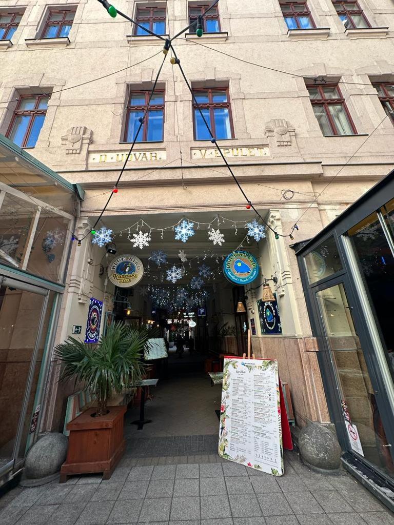 Apartment At Gozsdu Courtyard #Partyzone #Downtown #Freeparking Budapeste Exterior foto