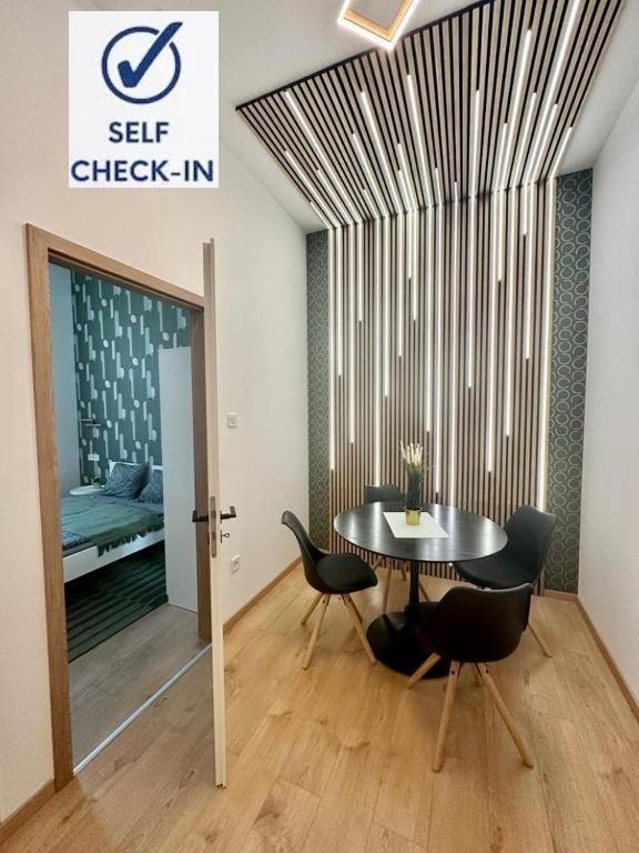 Apartment At Gozsdu Courtyard #Partyzone #Downtown #Freeparking Budapeste Exterior foto